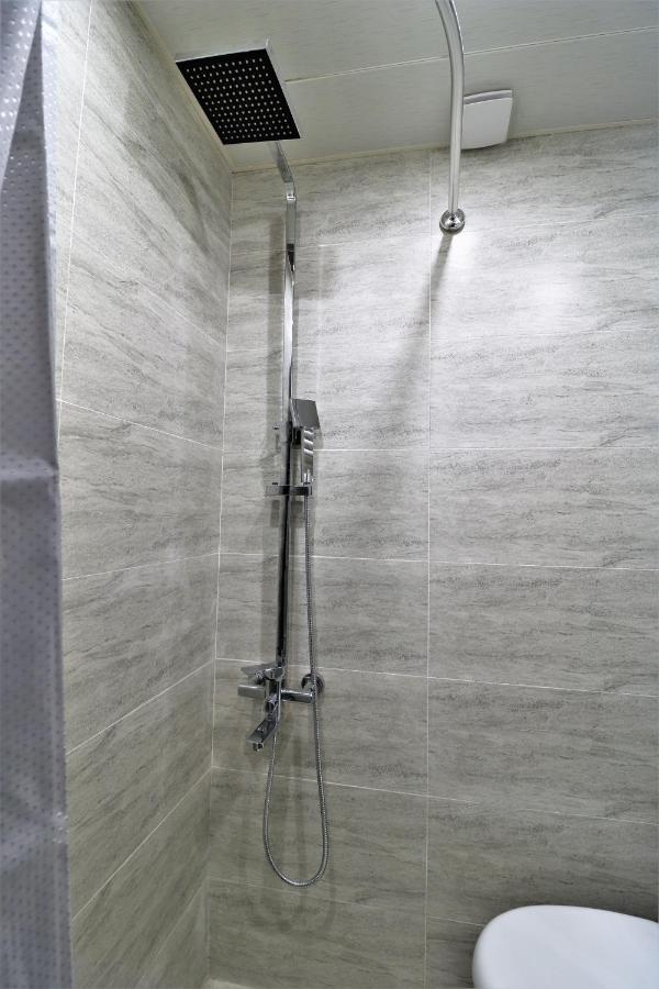 Apartment On Gudiashvili Tbilisi Buitenkant foto